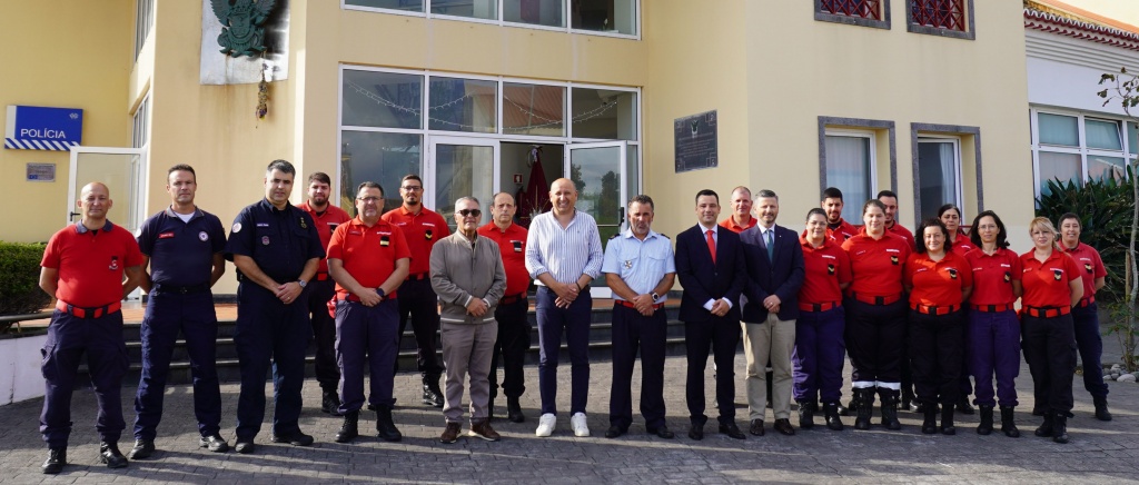  Governo dos Açores reforça aposta nas Escolas de Infantes e Cadetes com formação de(...)