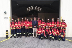 Bombeiros dos Açores recebem pela primeira vez formação no combate a incêndios florestais