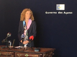 Governo dos Açores anuncia que já chegaram à Região 30 mil máscaras cirúrgicas, 6 mil máscaras FPP2 e 4 mil zaragatoas