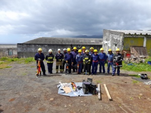 Curso de Recertificação de Salvamento e Desencarceramento para bombeiros no Pico