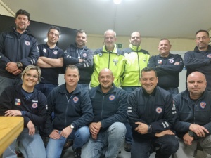 SRPCBA com 10 formadores de condução de emergência defensiva de ambulância