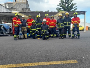 Curso de Recertificação de Salvamento e Desencarceramento para bombeiros em São Jorge