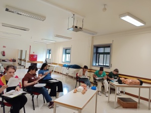 Curso de Suporte Básico de Vida com Desfibrilhação Automática Externa para profissionais de saúde em São Miguel