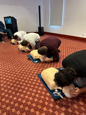 Curso B&aacute;sico de Primeiros Socorros no Faial para funcion&aacute;rios da empresa Azoris Faial Hotel